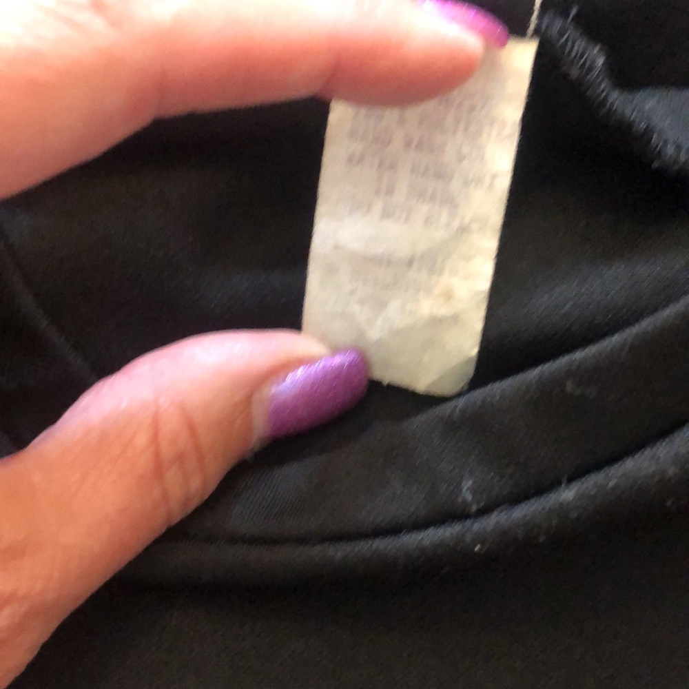 Woman’s long skirt black (36 inches )with slit on bottom - Picture 4 of 4